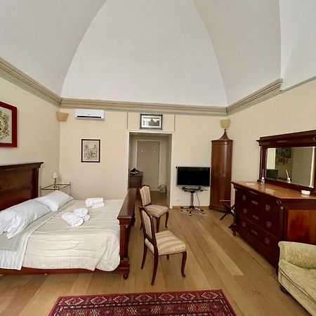 4 Balconi Rooms- Dimora Arditi B&B Lecce Eksteriør billede