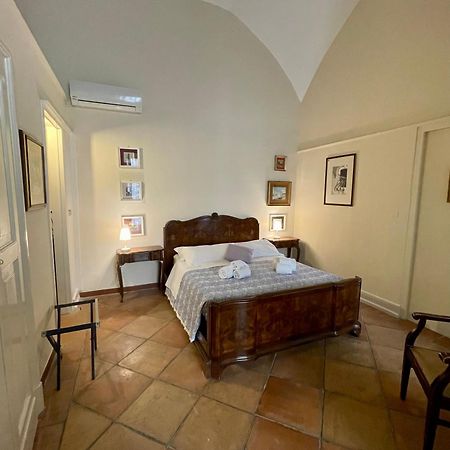 4 Balconi Rooms- Dimora Arditi B&B Lecce Eksteriør billede