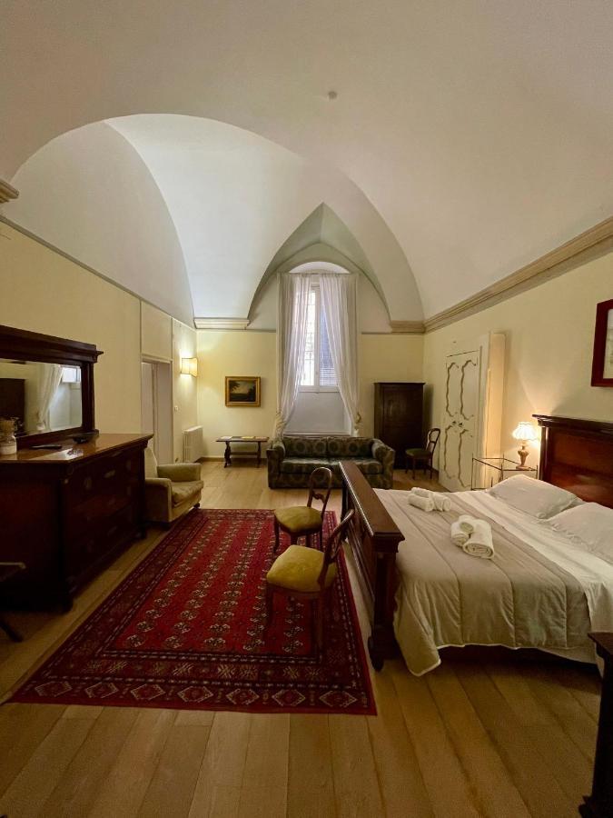 4 Balconi Rooms- Dimora Arditi B&B Lecce Eksteriør billede