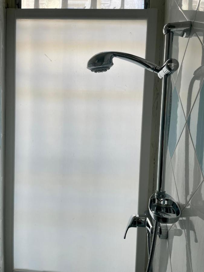 4 Balconi Rooms- Dimora Arditi B&B Lecce Eksteriør billede