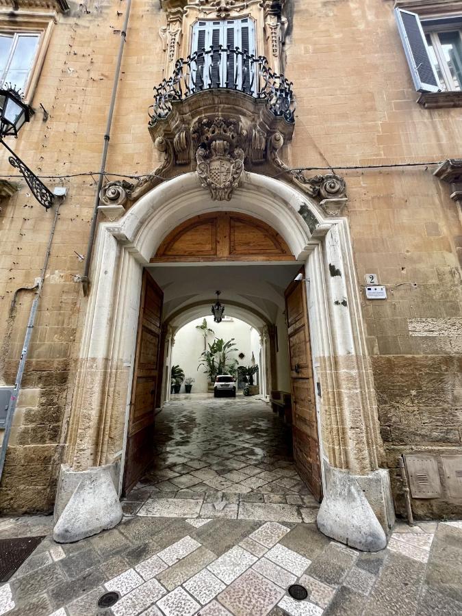 4 Balconi Rooms- Dimora Arditi B&B Lecce Eksteriør billede