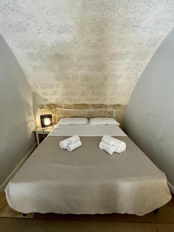 4 Balconi Rooms- Dimora Arditi B&B Lecce Eksteriør billede