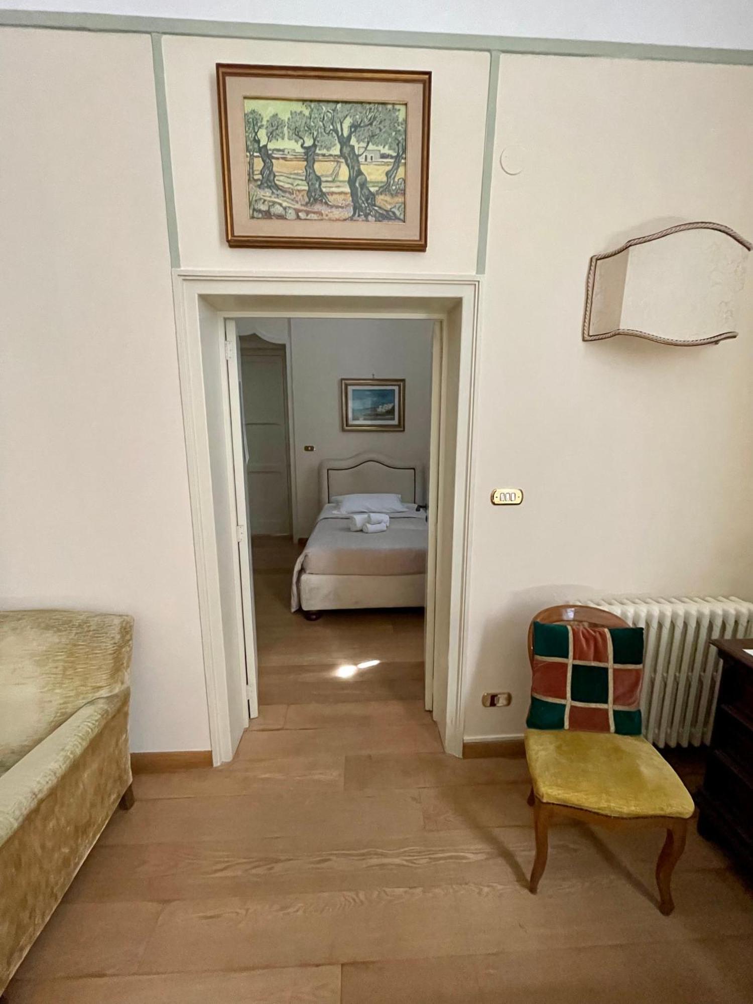 4 Balconi Rooms- Dimora Arditi B&B Lecce Eksteriør billede